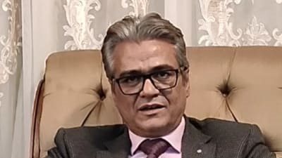 ننشر قرار إغلاق عيادة الطبيب المعالج للإبراشي: تضم معمل تحاليل غير مرخص وأدوية مجهولة | مستند