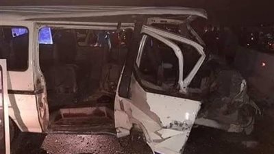 بينهم هندي.. إصابة 8 أشخاص في حادث تصادم سيارتين بطريق بورسعيد - دمياط 