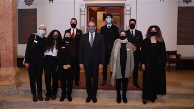 وزير السياحة يلقي محاضرة بالجامعة الأمريكية عن جهود الوزارة في القطاع| صور