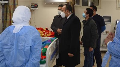 نائب المحافظ يتفقد الخدمة الطبية وأقسام العزل بحميات وصدر المنيا