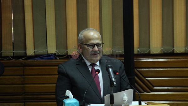 رئيس جامعة القاهرة