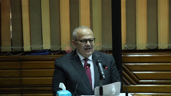 رئيس جامعة القاهرة