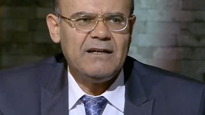 خبير مناعة: فيروس كورونا يتحور كل أسبوع.. ويحذر من جائحة جديدة