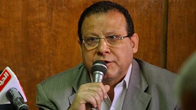 نائب رئيس اتحاد العمال يثمن توجيهات السيسي بتقليل الكثافة ويطالب القطاع الخاص بإجراء مماثل 
