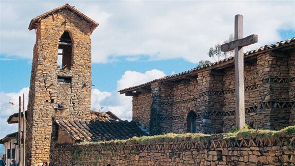 الكنيسة قبل تدميرها