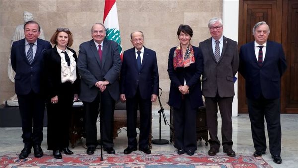 الرئيس اللبناني ولجنة