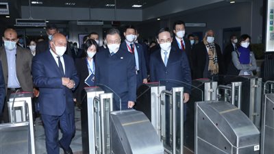 رئيس كوريا الجنوبية في زيارة تاريخية للخط الثالث لمترو الأنفاق