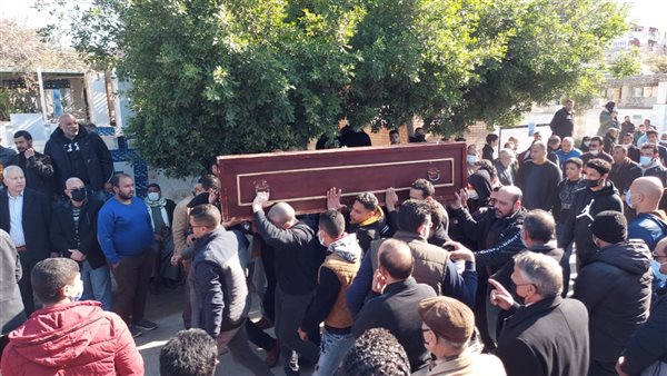 تشييع جثمان والد