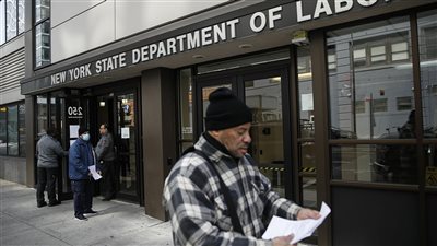 15 دولارا في الساعة.. بايدن يوجه برفع الحد الأدنى للأجور للموظفين بأمريكا