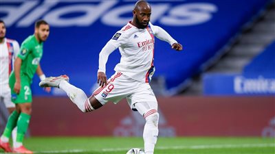 ليون يفوز على سانت إتيان بهدف نظيف في الدوري الفرنسي