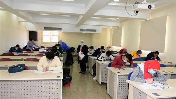 طلاب جامعة القاهرة