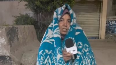سيدة تجلس لبيع البرتقال وسط الصقيع بالبحيرة: هشتغل على عيالي لآخر يوم في عمري | بث مباشر