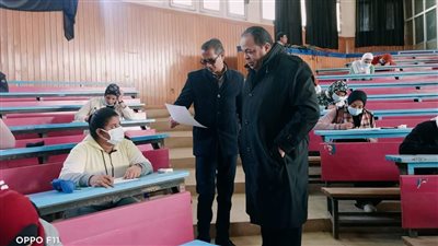 عميد تربية المنيا: انتظام سير عملية امتحانات الفصل الدراسي الأول خلال الأسبوع الثالث لها 