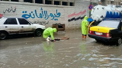 أمطار غزيرة على الإسكندرية لـ5 ساعات متواصلة.. والصرف الصحي ينزح المياه |صور