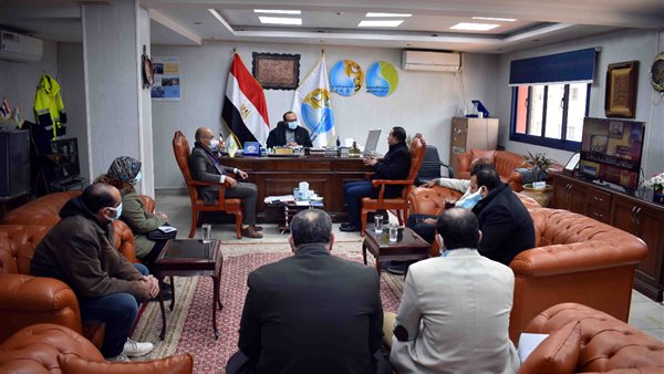 رئيس مياه سوهاج تستقبل