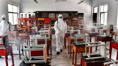 الإمارات تبدأ إعادة الطلاب للمدارس تدريجيا اليوم