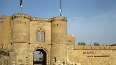  متحف الشرطة يعلن عرض قطعة نادرة من الزجاج احتفالا بيوم العلم المصري