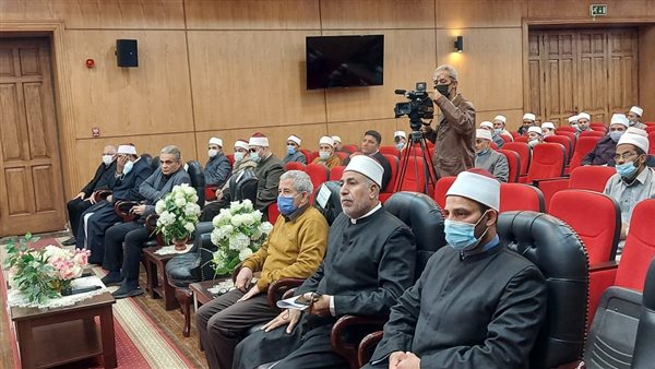 محافظ بورسعيد يلتقي