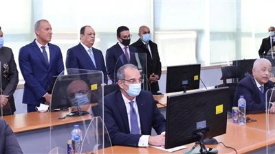 الاتصالات: إنتاج أكثر من 700 ألف تابلت منتصف العام الجاري