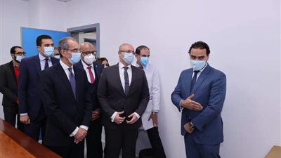 وزير الاتصالات: الاتفاق مع شركة سامسونج على إقامة مدرسة في بني سويف