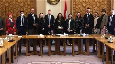 مساعد وزير الخارجية للشئون الأمريكية تلتقي بالمجموعة الثانية من مساعدي أعضاء الكونجرس الأمريكي