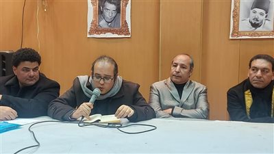 الشاعر عبد الرحمن مقلد ضيفا على نادي أدب بورسعيد | صور