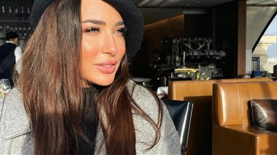  ساندي تعلن إصابتها بفيروس كورونا وتكشف عن السبب|صور