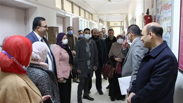 المسئولون عن مستشفى