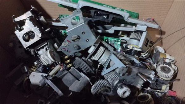 قطع غيار مجهولة المصدر 