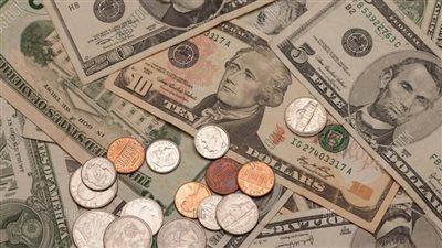 سقوط تشكيل عصابي تخصص في تقليد وترويج العملات المالية المزورة بالغربية