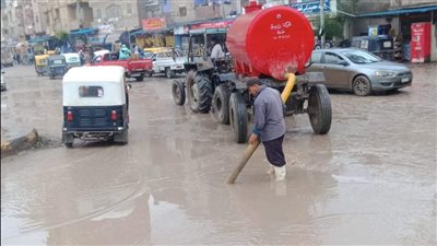 كفر الشيخ: رؤساء المراكز والمدن في حالة الطوارئ.. وحملات مكثفة لرفع مياه الأمطار