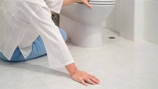 سقطت في دورة المياة-