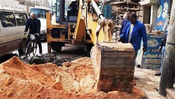 إصلاح انفجار خط مياه