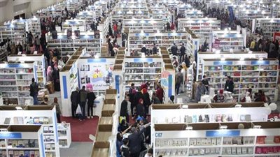 شعر وعزف وفقرات من السيرك القومي.. تعرف على الفعاليات الفنية بـ معرض الكتاب اليوم