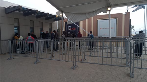 الجمهور يتوافد على