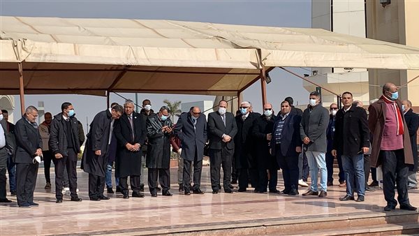 جانب من الحضور استعدادا