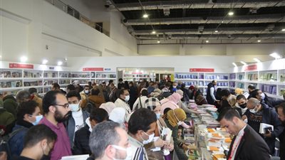 هيثم الحاج علي: إقبال جماهيري غير مسبوق على إصدارات جناح هيئة الكتاب