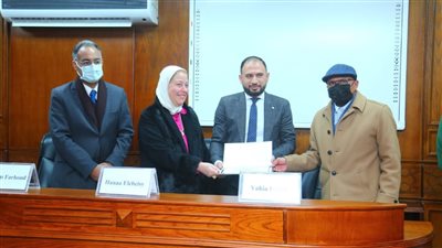 طب بنات الأزهر تكرم مبادرة قدم صحيح لعلاج مصابي القدم السكري مجانًا |صور