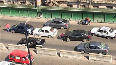 إصابة شخصين في حادث تصادم سيارتين ملاكي وميكروباص بالجيزة