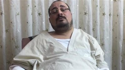 ممكن أرجع أمشي تاني.. مواطن يناشد المسئولين بدعم زراعة الشريحة الذكية لمرضى الشلل الرباعي