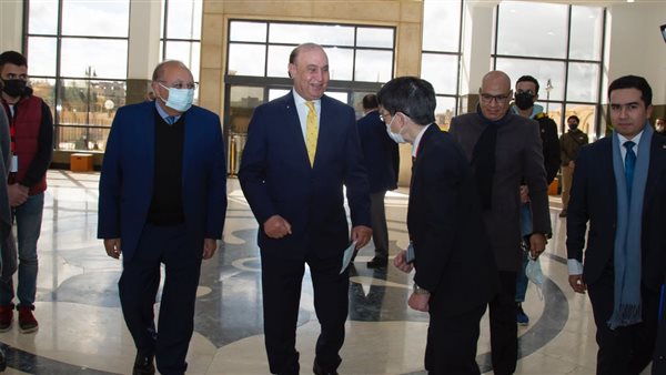 مميش يزور الجامعة