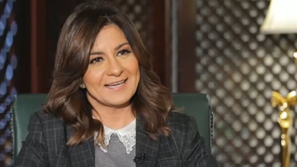 السفيرة نبيلة مكرم