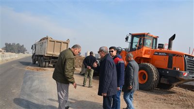 محافظ القليوبية لرؤساء المدن: ضبط أي سيارة تلقي الرتش علي الطرق العامة واتخاذ أقصى العقوبات