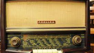 هل تجوز صلاة الجمعة وسماع الخطبة من الراديو أو التلفزيون؟