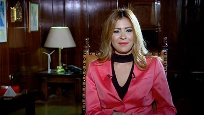 نقل المذيعة أمل الحناوي للمستشفى بعد تعرضها للضرب داخل إحدى عيادات التجميل | فيديو