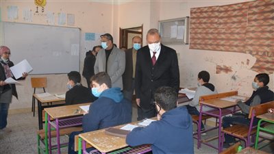 محافظ القليوبية يتفقد امتحانات الشهادة الإعدادية بمدارس بنها | صور