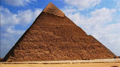 أبرزها انهيار هرم خوفو.. الحكومة تكشف أغرب الشائعات في 2021