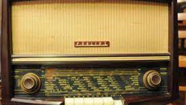 هل يجوز سماع الخطبة