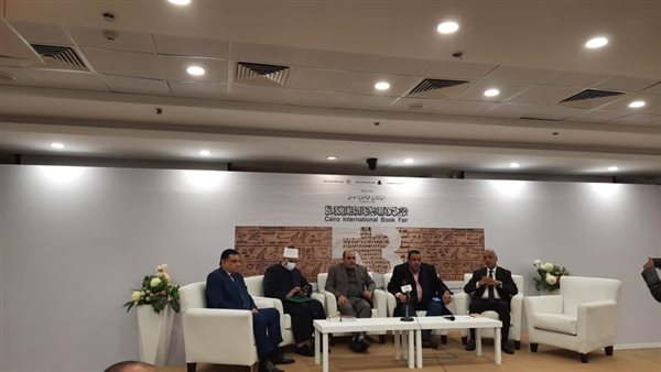 جانب من الندوة 