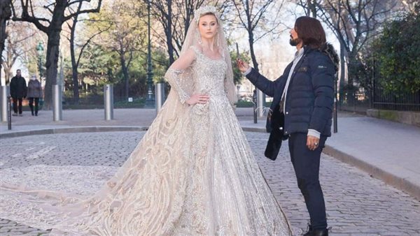 هاني البحيري مع مودل